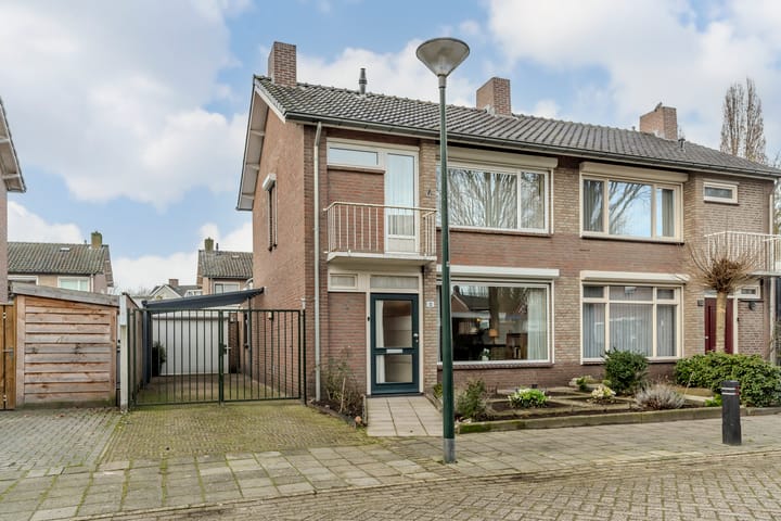 Photo 30 of Sint Lambertusstraat 13
