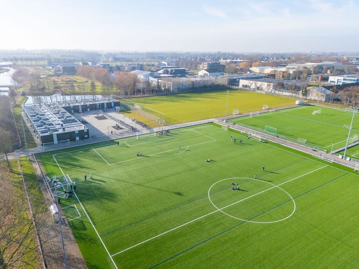 Photo 54 of Optimist 10