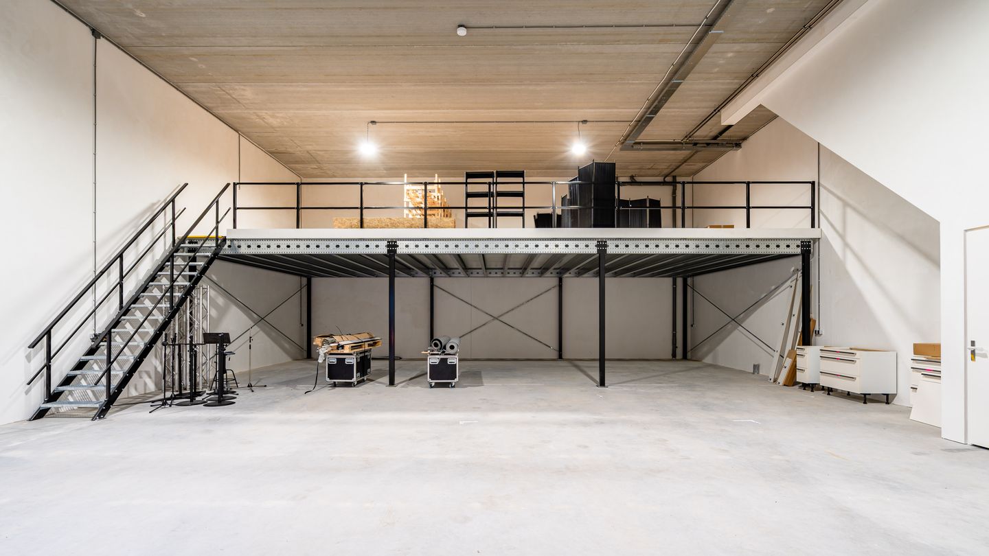 View photo 3 of Pampuslaan 168-M