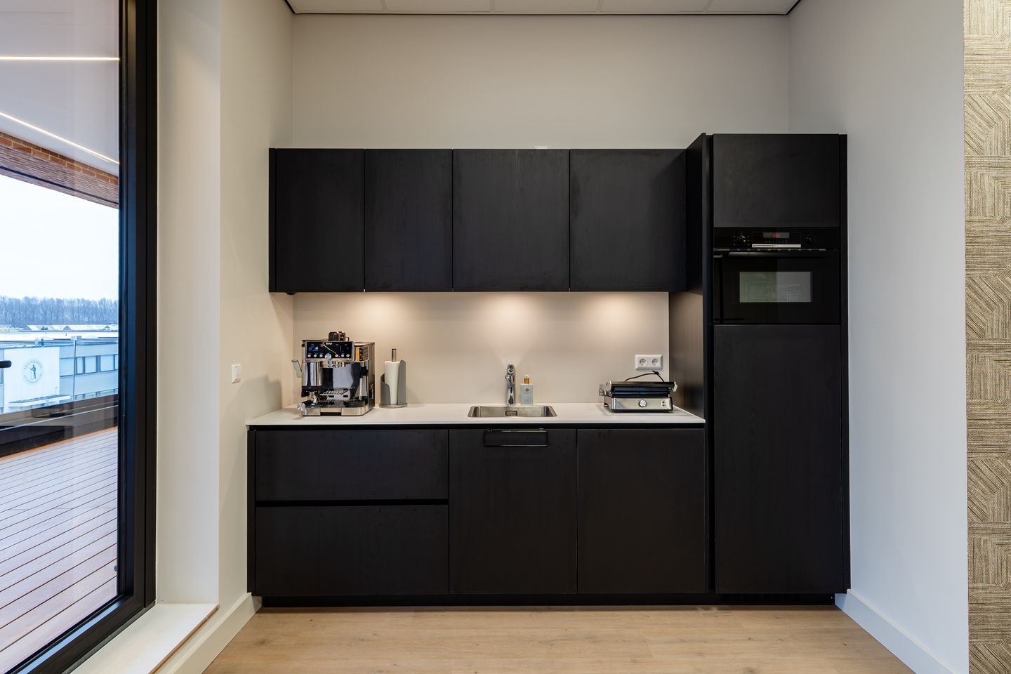 View photo 4 of Pampuslaan 168-M