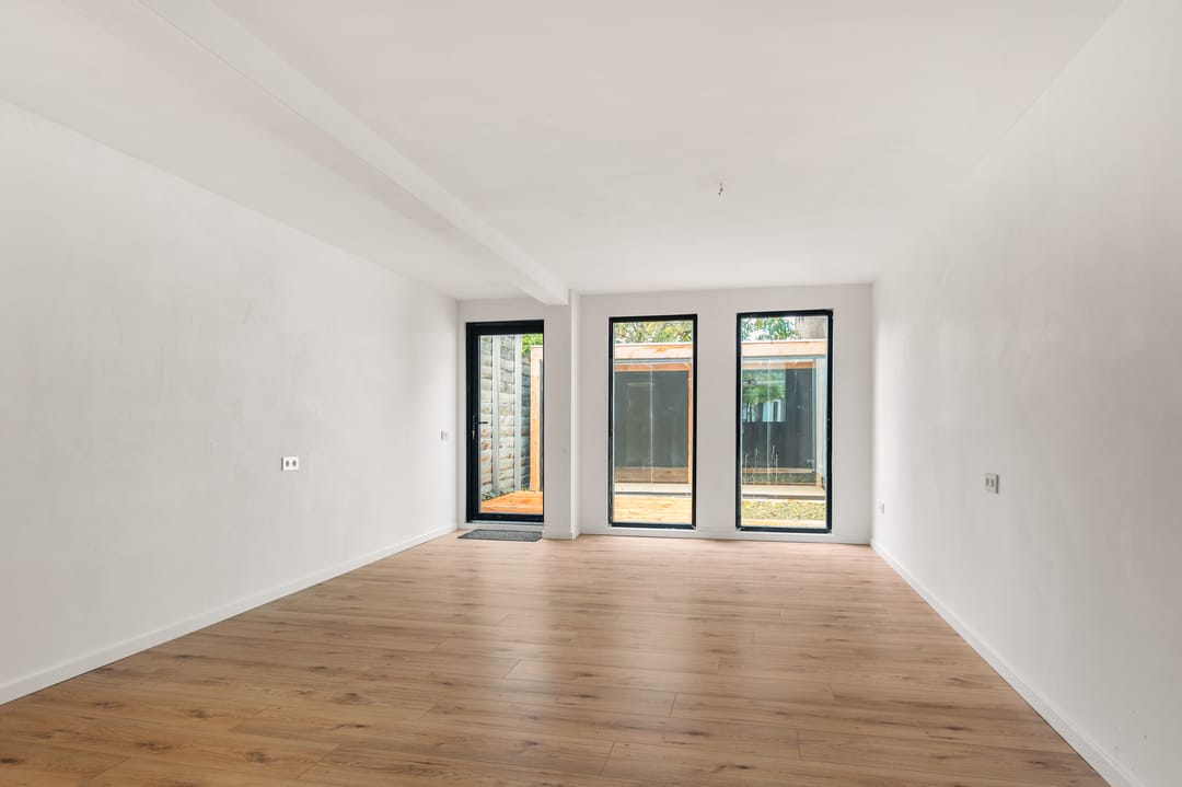 Photo 17 of Voorstraat 44