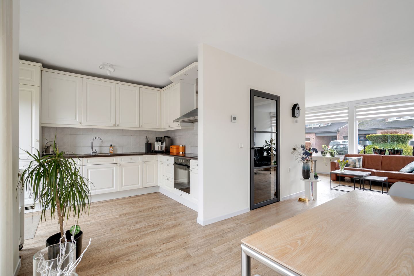 Foto 10 van Albert van der Meerstraat 50