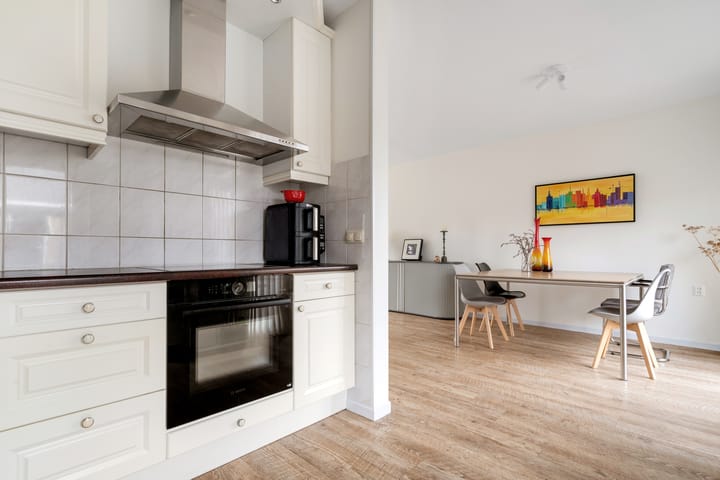 Photo 16 of Albert van der Meerstraat 50