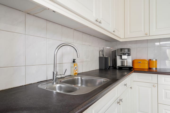 Photo 17 of Albert van der Meerstraat 50