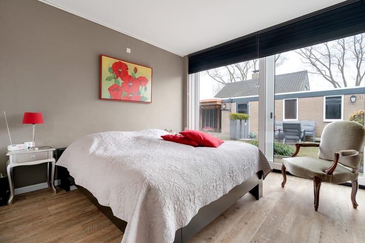 Photo 18 of Albert van der Meerstraat 50