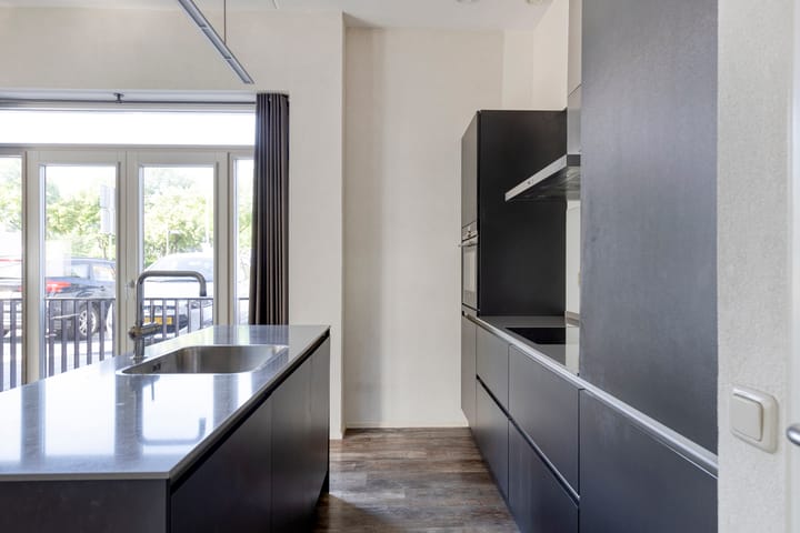 Photo 8 of Burgemeester Knappertlaan 16-A