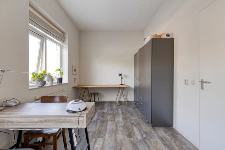 Photo 9 of Burgemeester Knappertlaan 16-A