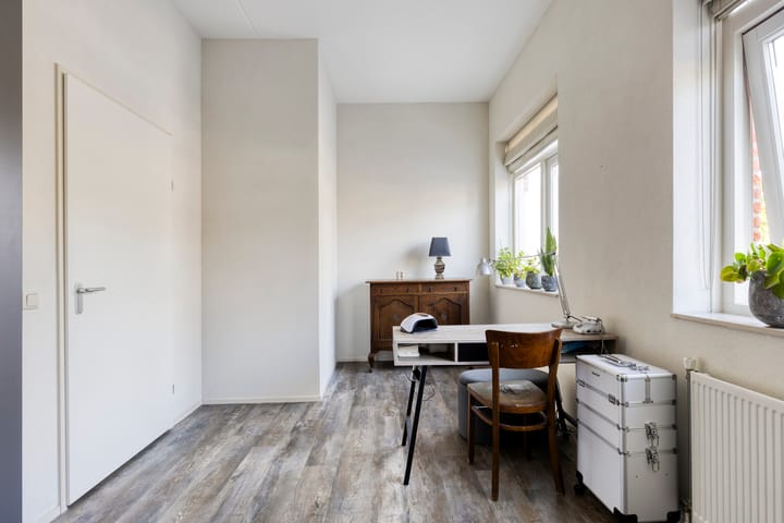 Photo 10 of Burgemeester Knappertlaan 16-A