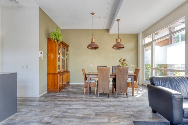 Photo 31 of Burgemeester Knappertlaan 16-A