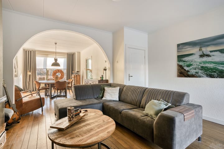 Photo 2 of Gronausestraat 262