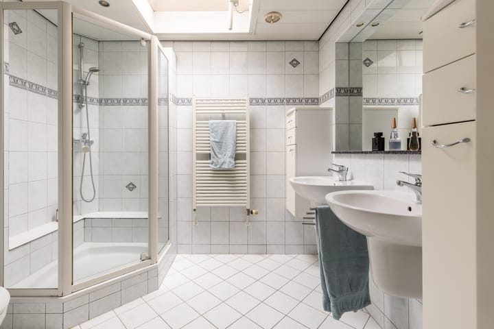 Photo 21 of Crocuserf 42