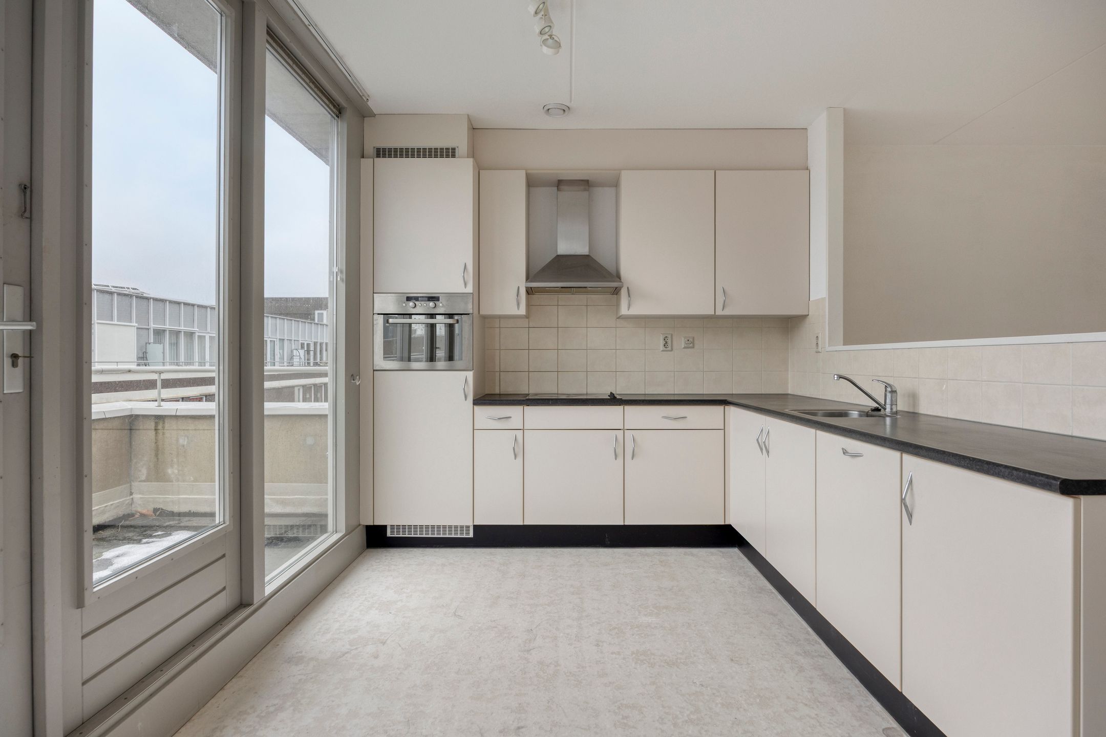 Photo 12 of Onderwijsboulevard 558