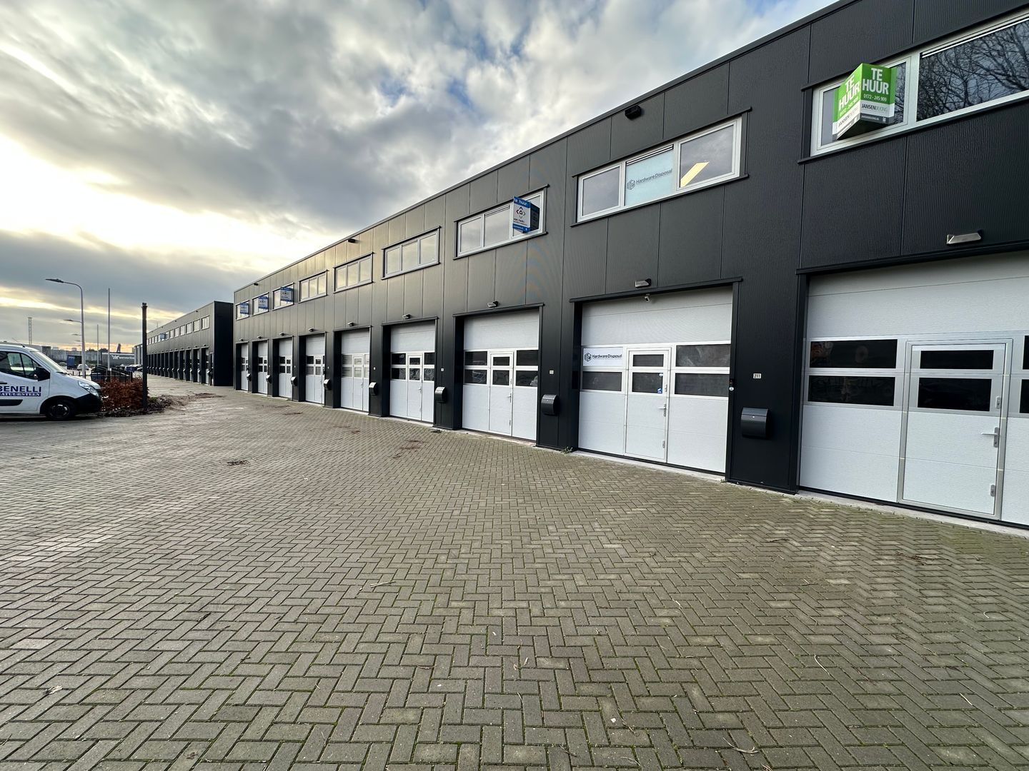 Bekijk foto 1 van Nikkelweg 211