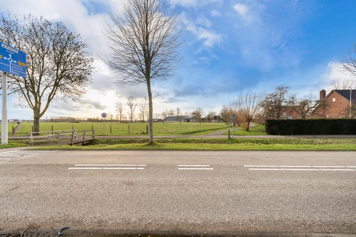 Foto 2 van Parallelweg 56