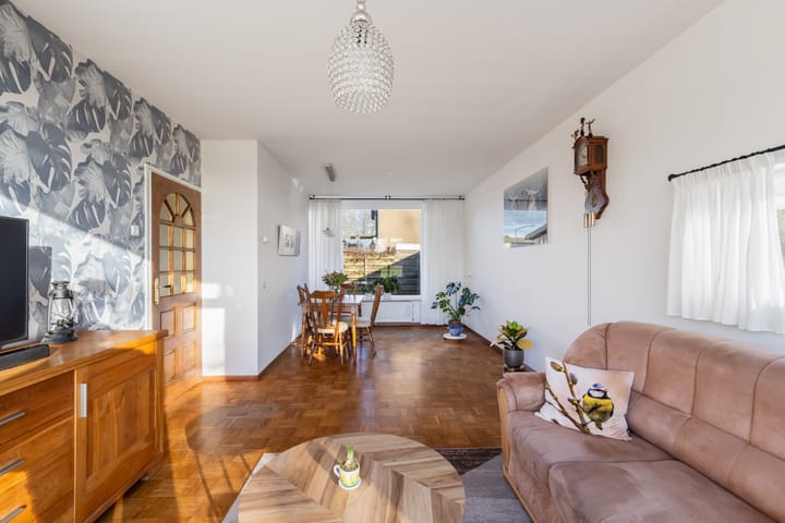 Foto 10 van Parallelweg 56