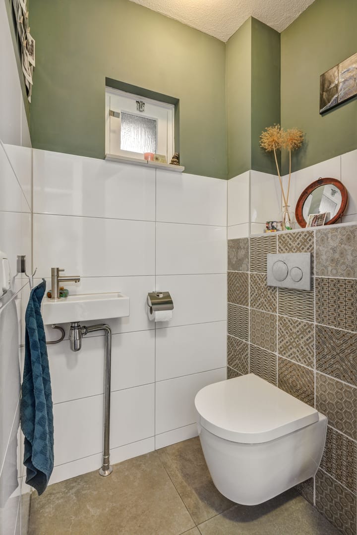 Photo 7 of Jeneverbes 8