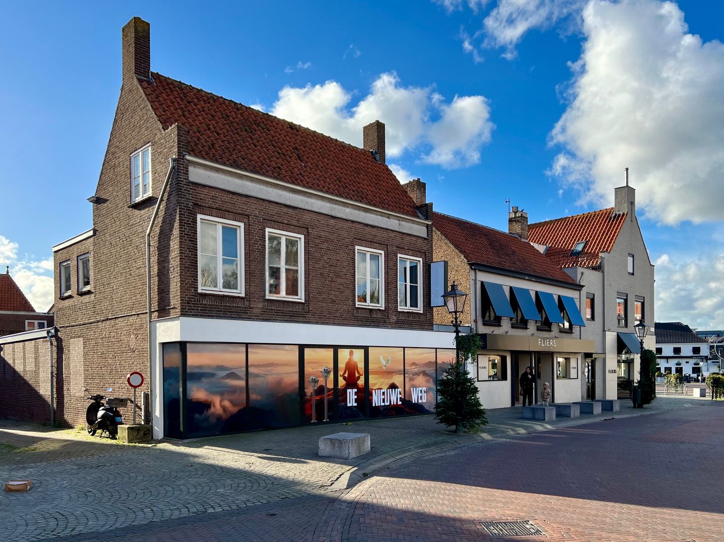 Bekijk foto 1 van Nieuwe weg 1