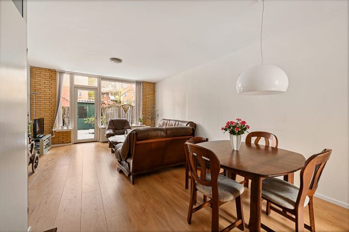 Foto 6 van Jan van Riebeekstraat 3