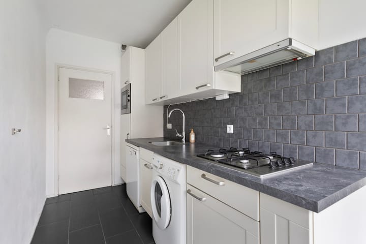 Photo 3 of Bartholomeus vd Helststr 81