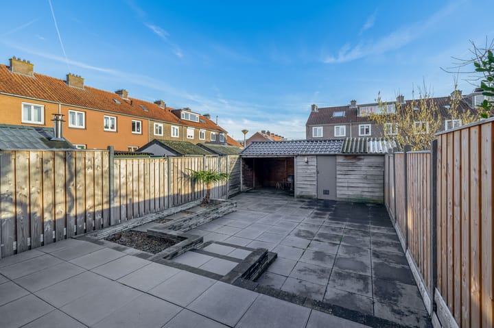 Foto 26 van Esdoornlaan 23