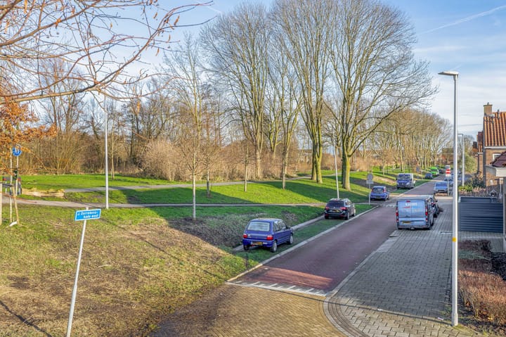 Foto 29 van Esdoornlaan 23