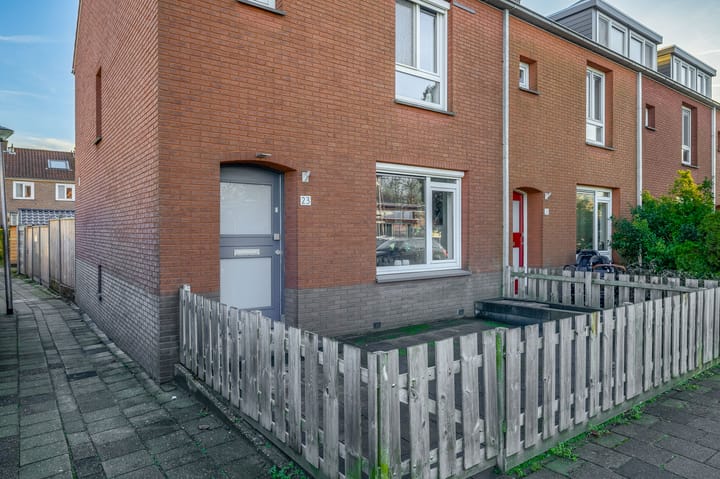 Foto 32 van Esdoornlaan 23