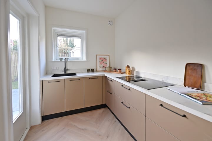 Foto 8 van Huygensstraat 34