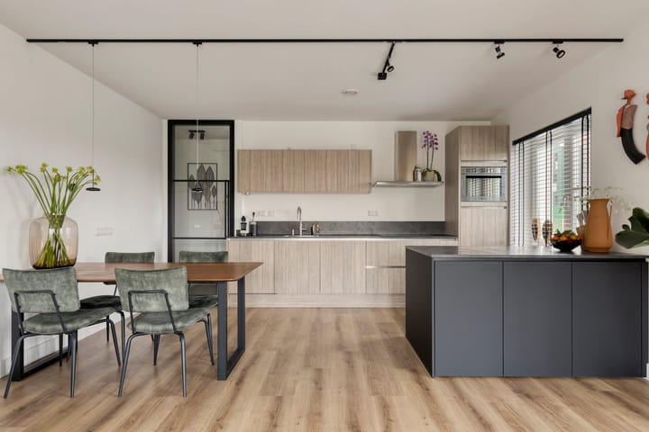 Photo 11 of Provincialeweg 56-H