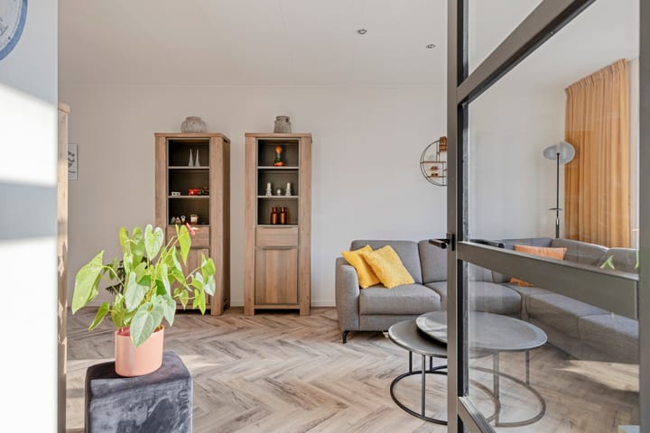 Photo 8 of de Casembrootstraat 51