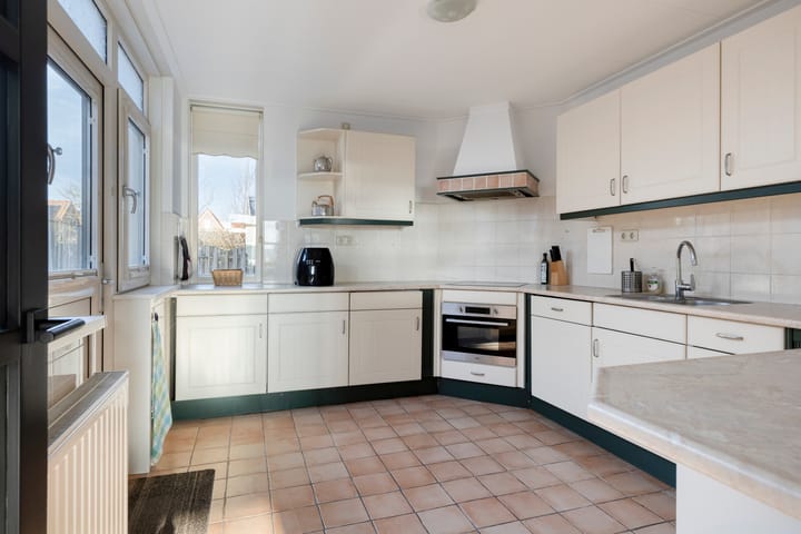 Photo 19 of de Casembrootstraat 51