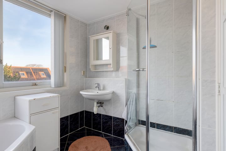 Photo 32 of de Casembrootstraat 51