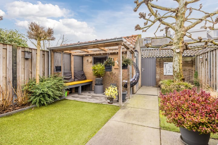 Foto 32 van Marialaan 57