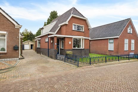 A-kade 11 secondary image