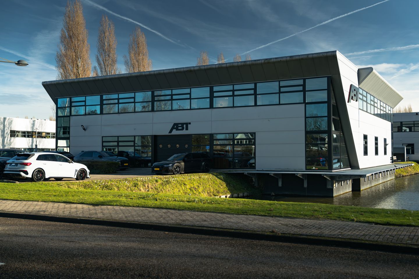 Bekijk foto 1 van Frankfurtstraat 38