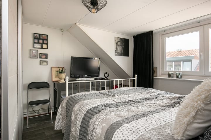 Foto 24 van Leeuwstraat 18