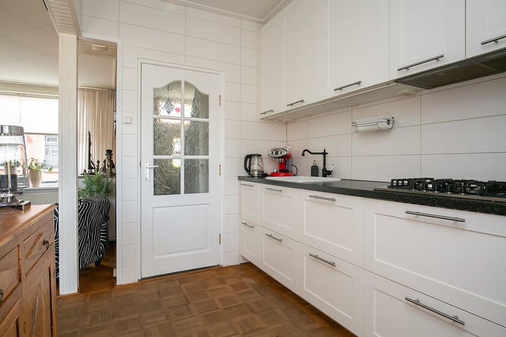 Foto 10 van Leeuwstraat 18