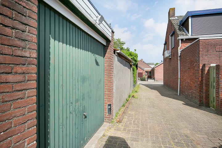 Foto 16 van Leeuwstraat 18