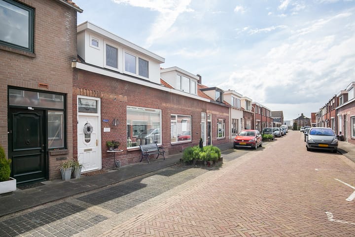 Foto 28 van Leeuwstraat 18