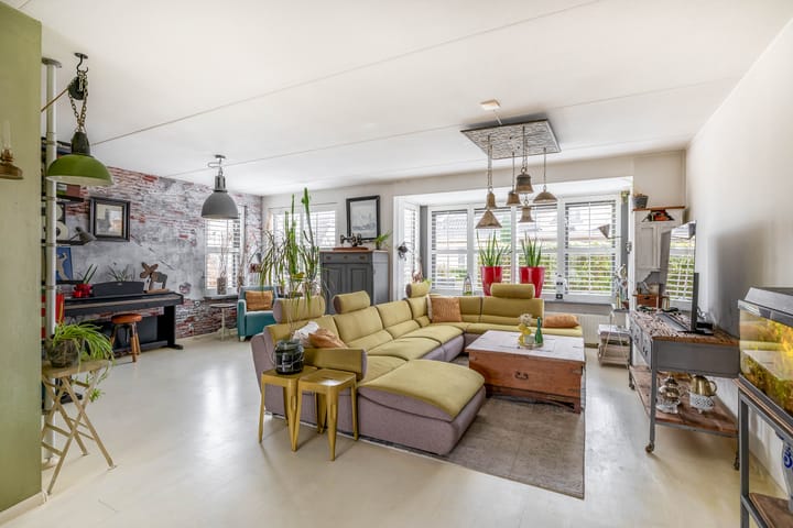 Photo 8 of Oeverloper 19