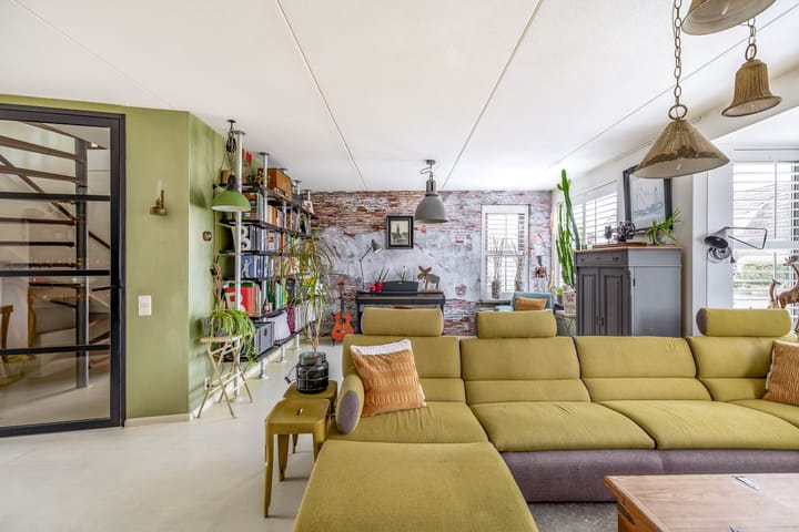 Photo 9 of Oeverloper 19