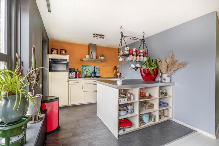 Photo 13 of Oeverloper 19