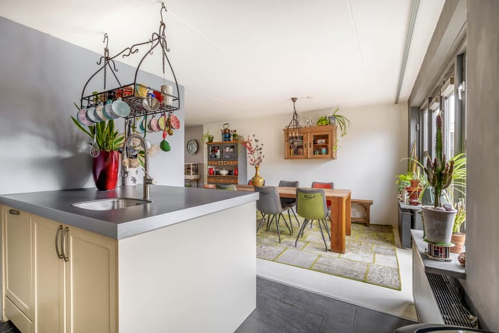 Photo 17 of Oeverloper 19