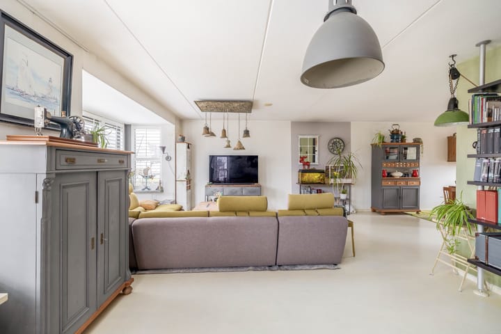 Photo 10 of Oeverloper 19