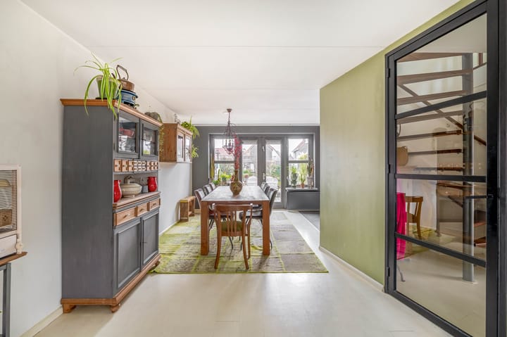 Photo 11 of Oeverloper 19