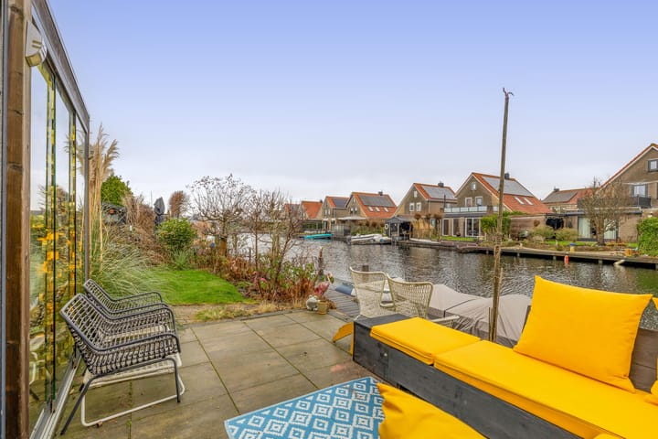 Photo 24 of Oeverloper 19