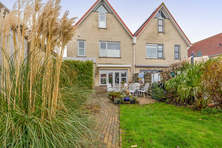 Photo 28 of Oeverloper 19