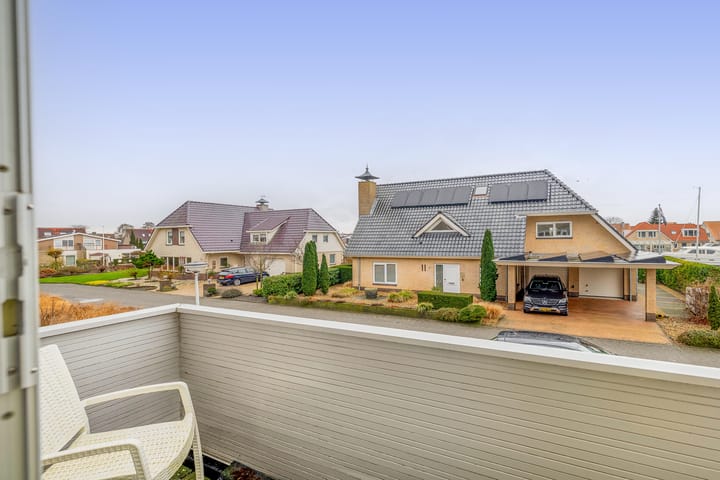 Photo 39 of Oeverloper 19