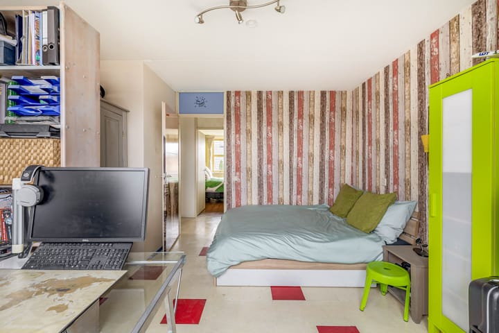 Photo 40 of Oeverloper 19