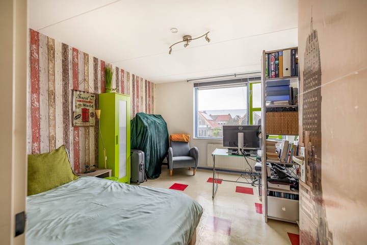 Photo 41 of Oeverloper 19