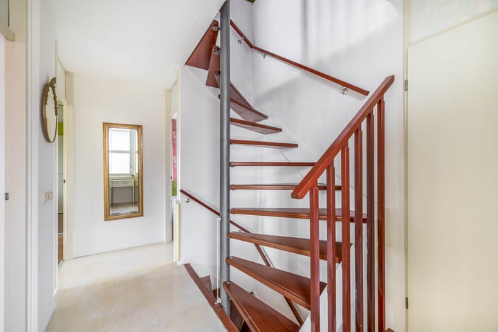 Photo 42 of Oeverloper 19